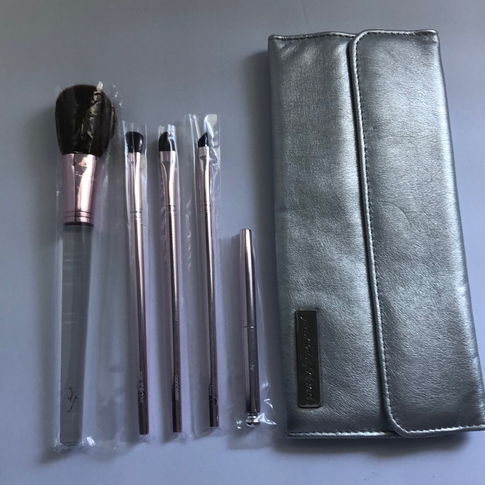 YBF Beauty Makeup Brush Kit NEW